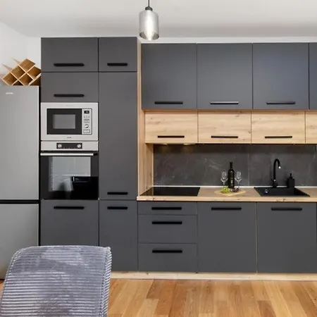 Appartamento With Parking Space - 25365