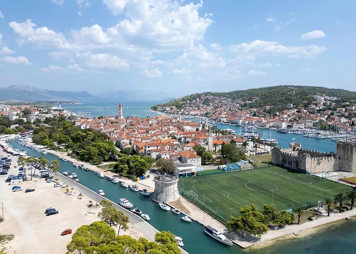 With Parking Space - 25365 Trogir
